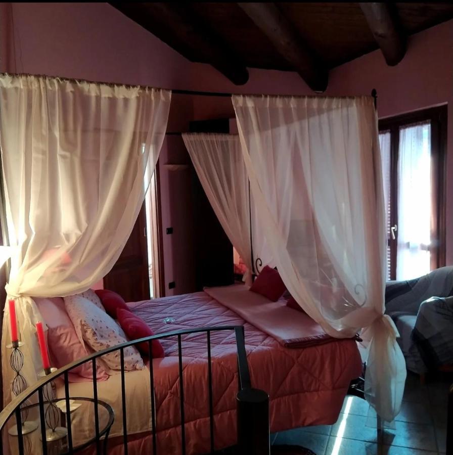 Cascina Roella Vendégház Monforte dʼAlba Kültér fotó