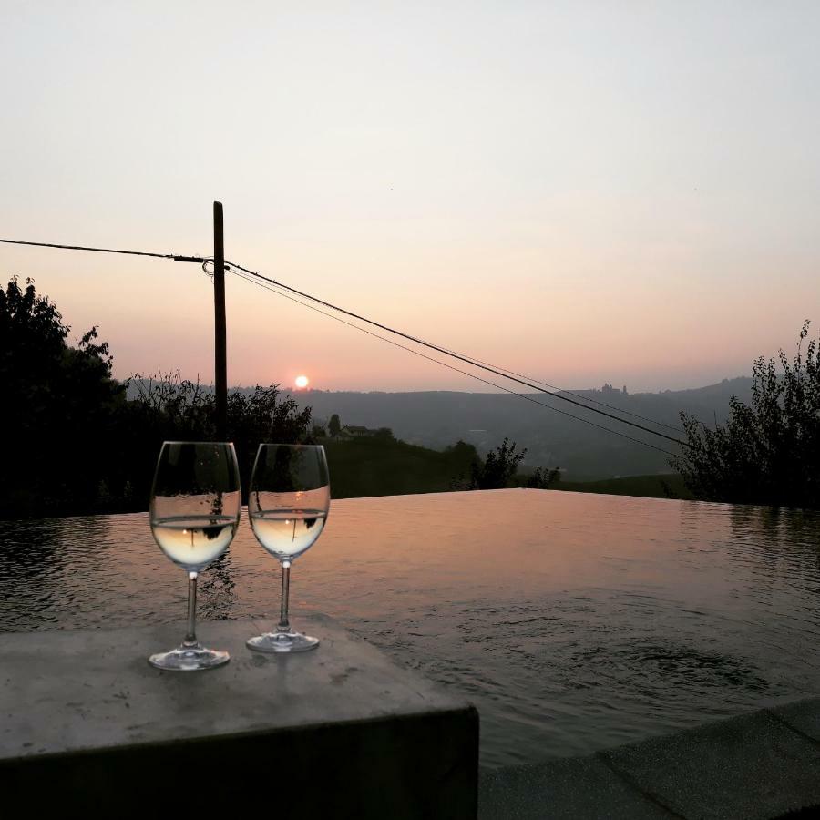 Cascina Roella Vendégház Monforte dʼAlba Kültér fotó